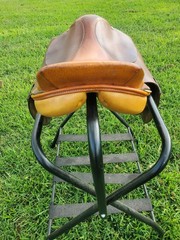 16.5″ Crosby George Morris Hunterdon English Saddle