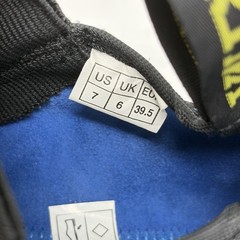 La Sportiva Cobra Climbing Shoes Blue Black Slip On US 7 EU 39.5 Rock Climbing