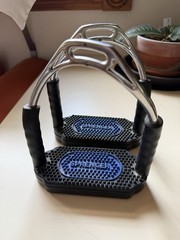 Herm Sprenger Bow Balance Stirrups Blue & Black Treads, sz 4.5