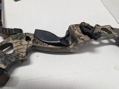 Spyder Compound Bow Riser With 2 Limbs Camo Hunting Parts Preowned Fair