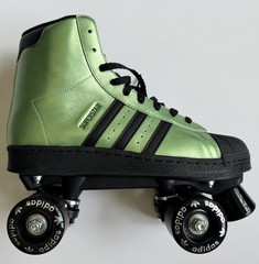 Adidas Superstar 82 Roller Skates Metallic Green Sz W 12.5 M 11 JS4042 MSRP $200