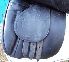 COLLEGIATE Dressage Saddle – 17″ Seat – GREAT! FREE Stirrups, Leathers, Girth