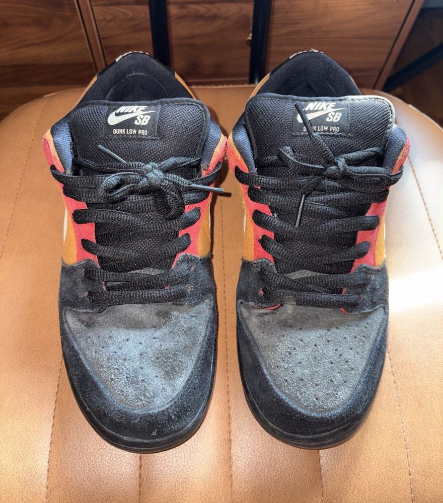 Nike SB Dunk Low UN -RayGuns (Reverse Ray Guns) Size 8.5 READ DESCRIPTION