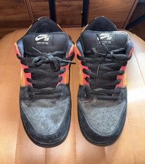Nike SB Dunk Low UN -RayGuns (Reverse Ray Guns) Size 8.5 READ DESCRIPTION