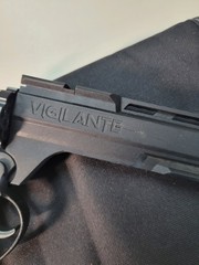 CO2 Crosman Vigilante .177 Cal BB Pellet Air Pistol with Case. pellets, Co2