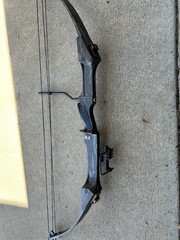 HOYT EASTON GAMEGETTER COMPOUND BOW RH PULL GREAT CONDITION SEE PICS