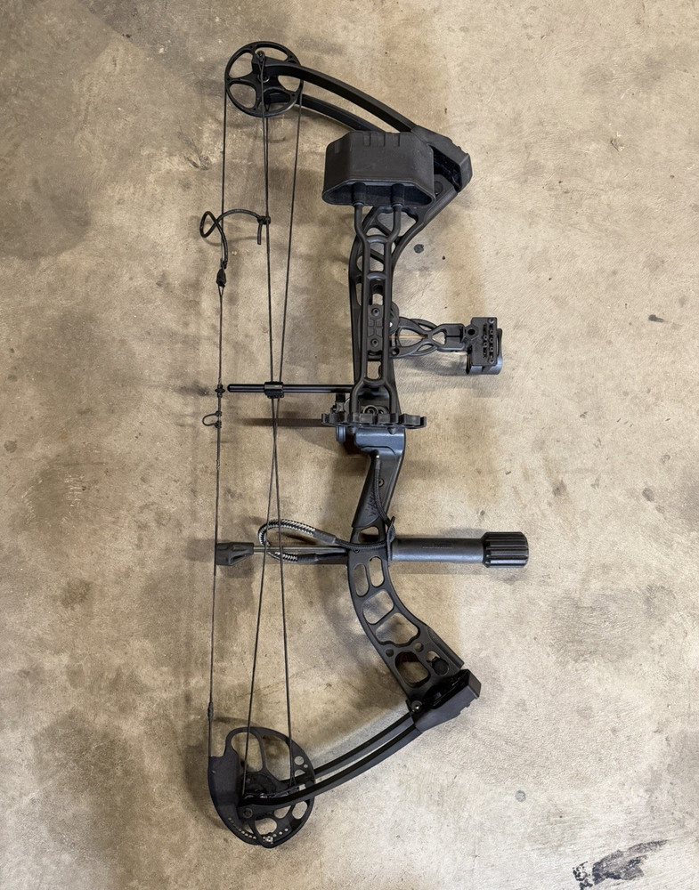 PSE Stinger ATK Black Compound Bow with HuntR Bow Case for Men & Women