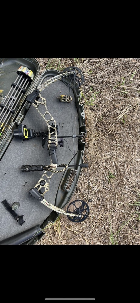 Mathews Bow With Garmin Xero Bow Sight