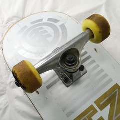 Element Nyjah Huston White Gold Pro Model Skateboard Complete 31″ x 7.75″