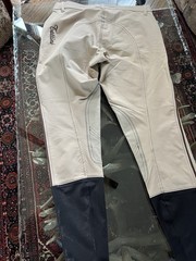 Tattini Women’s Riding Breeches Suede Knee Patch Sz It 42 pre owned never worn
