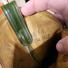 Tony Lama Boots Men’s 9D Western Cowboy Boots Brown Foot Green Embroidered Shaft