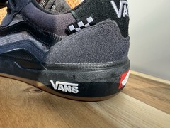 Vans Men’s Skateboarding Shoes Black US 7 UK 6 EUR 39 Medium Width