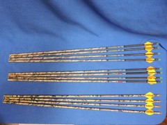 Carbon Max Hunter Arrow Shafts with Fletching and Nocks Redhead Mixed Lot of 12
