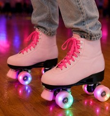 Pink Led Light Up Pink Quad Roller Skates Girls Size 5 (37) PU Leather