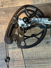 Prime Logic RH 29” 70LB Compound Bow 330fps READY TO SHOOT!
