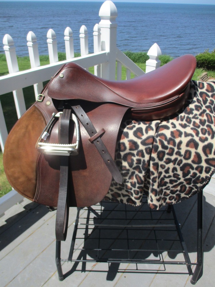 18» MEDIUM CROSBY A/P ENGLISH SADDLE w NEW LEATHERS &BREAKAWAY IRONS,