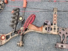 Mathews Switchback XT Compound Bow 70# Draw Weight Right Hand w/ Case