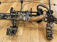 Elite Archery Answer Right Hand Camo Compound Bow 70lb