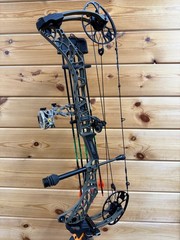 Mathews V3 31 RH Ambush Green Bow 50-60lbs 28.5 Complete Hunting Package