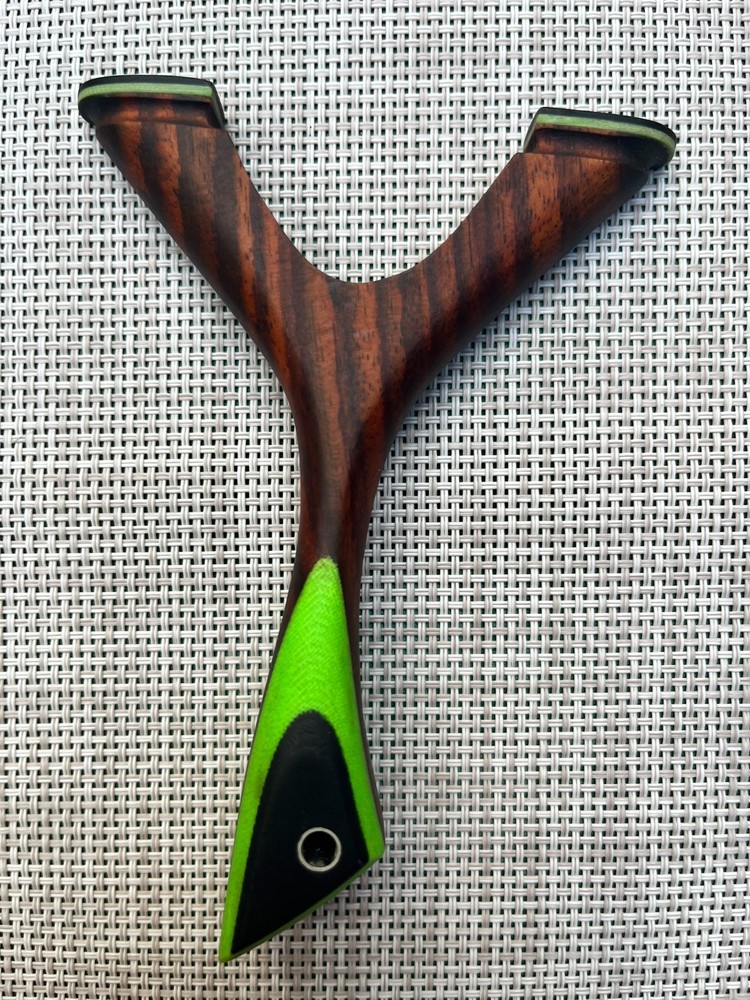 Custom Handmade. Hunting Slingshot. OTT. 90mm.
