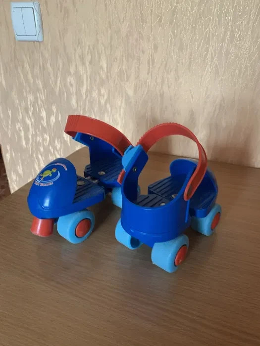 Vintage Style Kids Adjustable Quad Roller Skates Rekord K01 Toddler Sizes 25-30