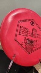 Infinite Discs Tomb D-Blend Putter Pink 173g Run 7 Enhanced Grip