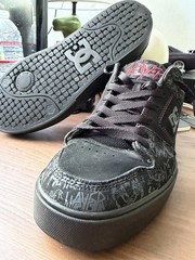 DC Shoes x Slayer Black Low-Top Skateboarding Shoes Men’s US 9 Medium