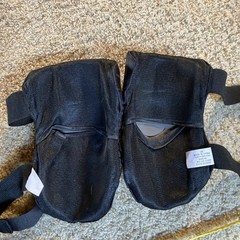 Eight Ball Youth Knee Pads Size 8+ Black Skateboard Scooter BMX Protective Gear