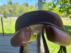 Voltaire Palm Beach Saddle 16.5 inch Full Buffalo Pro Panels 1A Flap