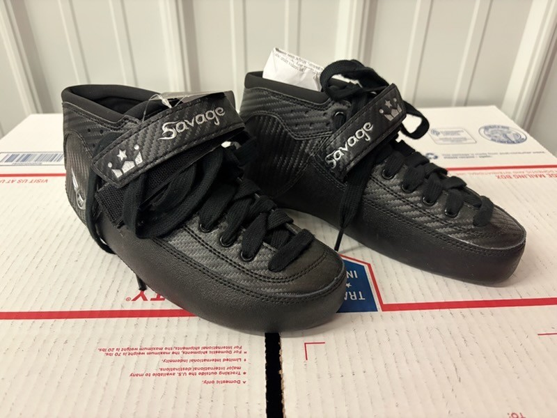 Savage Mota roller skate roller derby boots Size 5 5.5 232-239mm