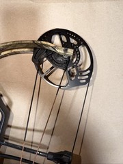 Bear Radiant Archery Bow RTH Extra 70# RH Mossy Oak DNA Camo AV45A1X0E7R **New**