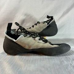 Free Climbing Spain Shoes Women US 11 Men 10 Gray Suede Lace Up