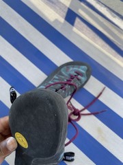 La Sportiva Tarantulace, Size 38.5/6.5+ , Topaz/Red rum