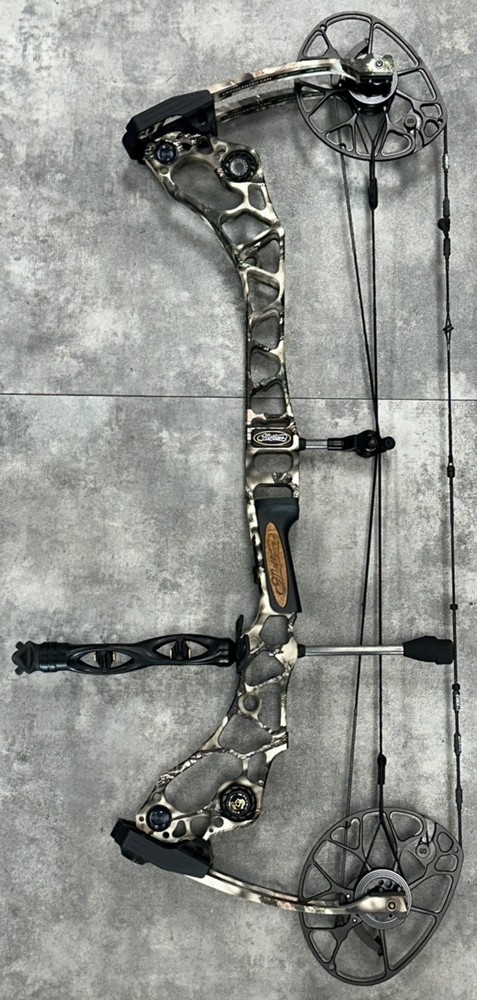 Mathews Halon 6 RH Compound Bow – Draw Weight 70lbs – Draw Length 31 (PD1125377)