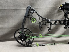 Mathews Halon 32 RH 70lb Compound Bow – (USED)