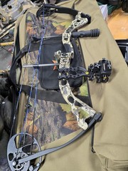 Diamond Archery Edge XT LH 19-31″ 20-70lbs Black