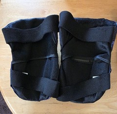 Wrist Knee Elbow Pads Multi Sport Eight Ball Kids 8+ Protective Pad Set Black