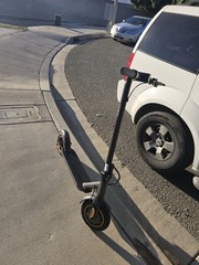 Adult Electric Scooter 600W Max Speed 20MPH 36V 10.2AH Foldable E Scooter APP