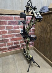 Hoyt VTM 31 Origin Camo, RH, 60-70 Lbs. 25-30 in. Loaded, Exellent Condition!