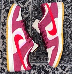 Nike SB Dunk Low Pro Skateboarding Shoes Burgundy/White US 15 D DX4589-600