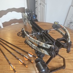 CenterPoint CP400 Hellcat Camo Crossbow 400fps 200lb w/ 3×32 Scope & Bolts