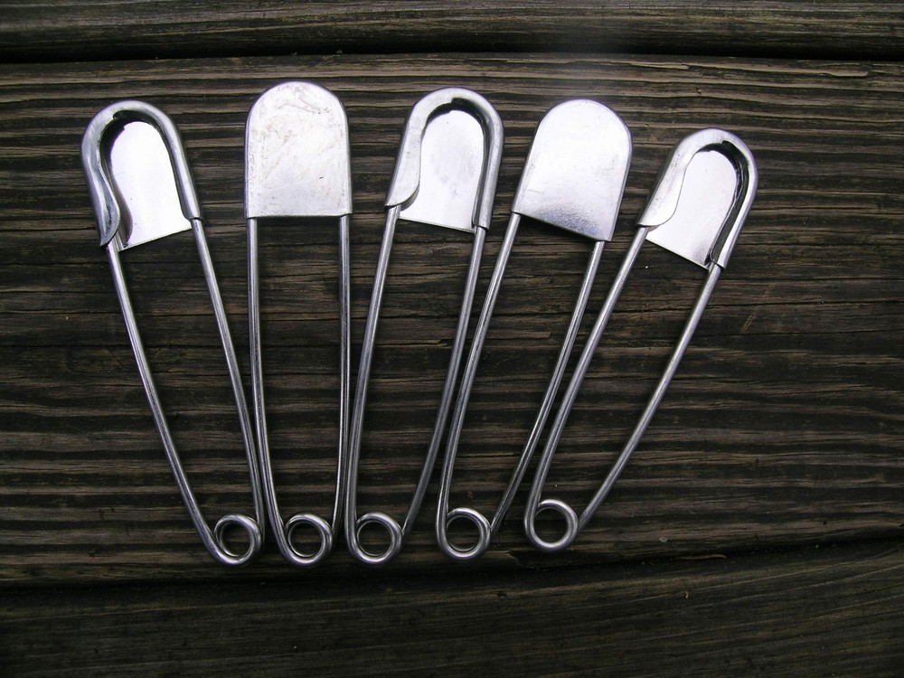 Lot of 5 VINTAGE MILITARY SURPLUS LARGE 5″ STAINLESS STEEL SAFETY LAUNDRY PINS