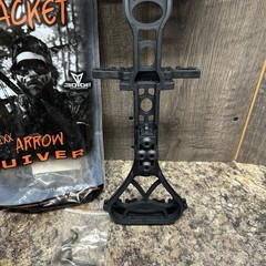 .30-06 Outdoors Straight Jacket 6 Arrow Quiver Dirt Road Camo Archery