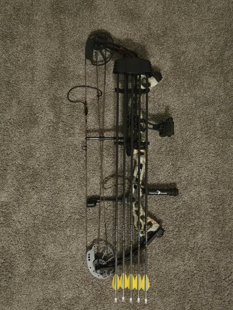 Bear Archery Vast Right Hand Compound Bow – God’s Country Color (AV04A2X0A7R)