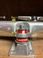 Unused itemINDEPENDENTIndependent STAGE4 truck 136sk8