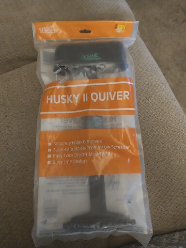 The Game Tracker Husky Bow ll Quiver model GT1502 New In Package