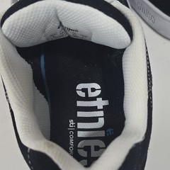 Etnies Snake Skateboarding Shoes Black/White Men’s US 9 Medium (D, M)