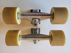 Set Gullwing Longboard Neil Carver Charger Trucks 50° + Arbor Slalom Wheels-NICE