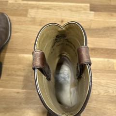 Justin 3410Y Youth Cowboy Boot with Bay Apache Leather Foot and a Roper Toe 6D