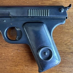 Vintage Model 118 Daisy Targeteer BB Gun. Complete w/ Pistol, Box, & Targets!